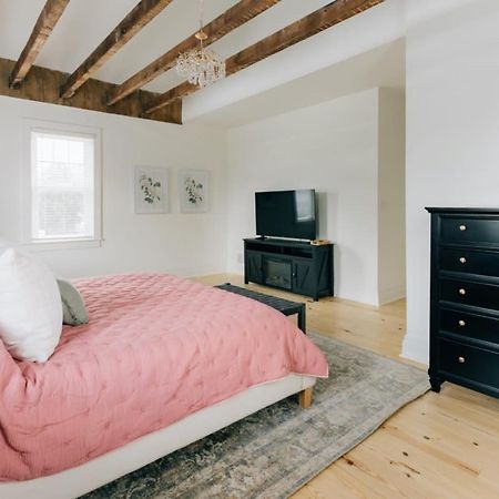 Newly Renovated Vintage Inspired Large 4 Bedroom Home Mount Joy 外观 照片